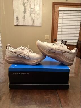 Asics Gel-Kayano 32 Wide White Orange Glow 1012B839-101 Women's 6.5 NO BOX